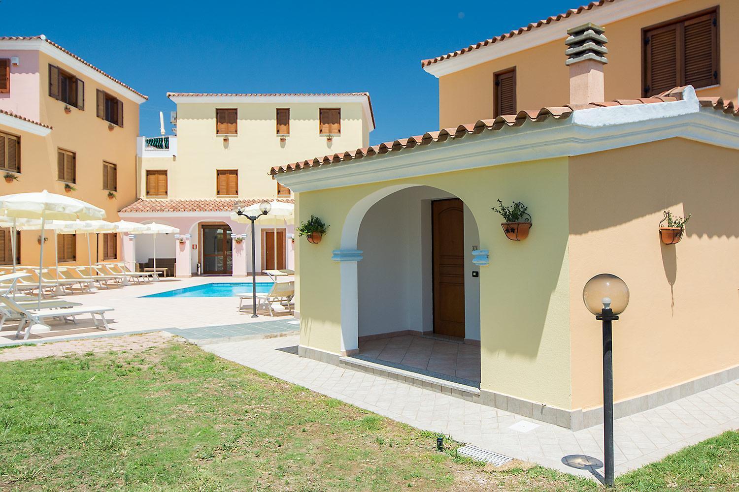 Residence Cala Viola Cala Liberotto Exteriör bild