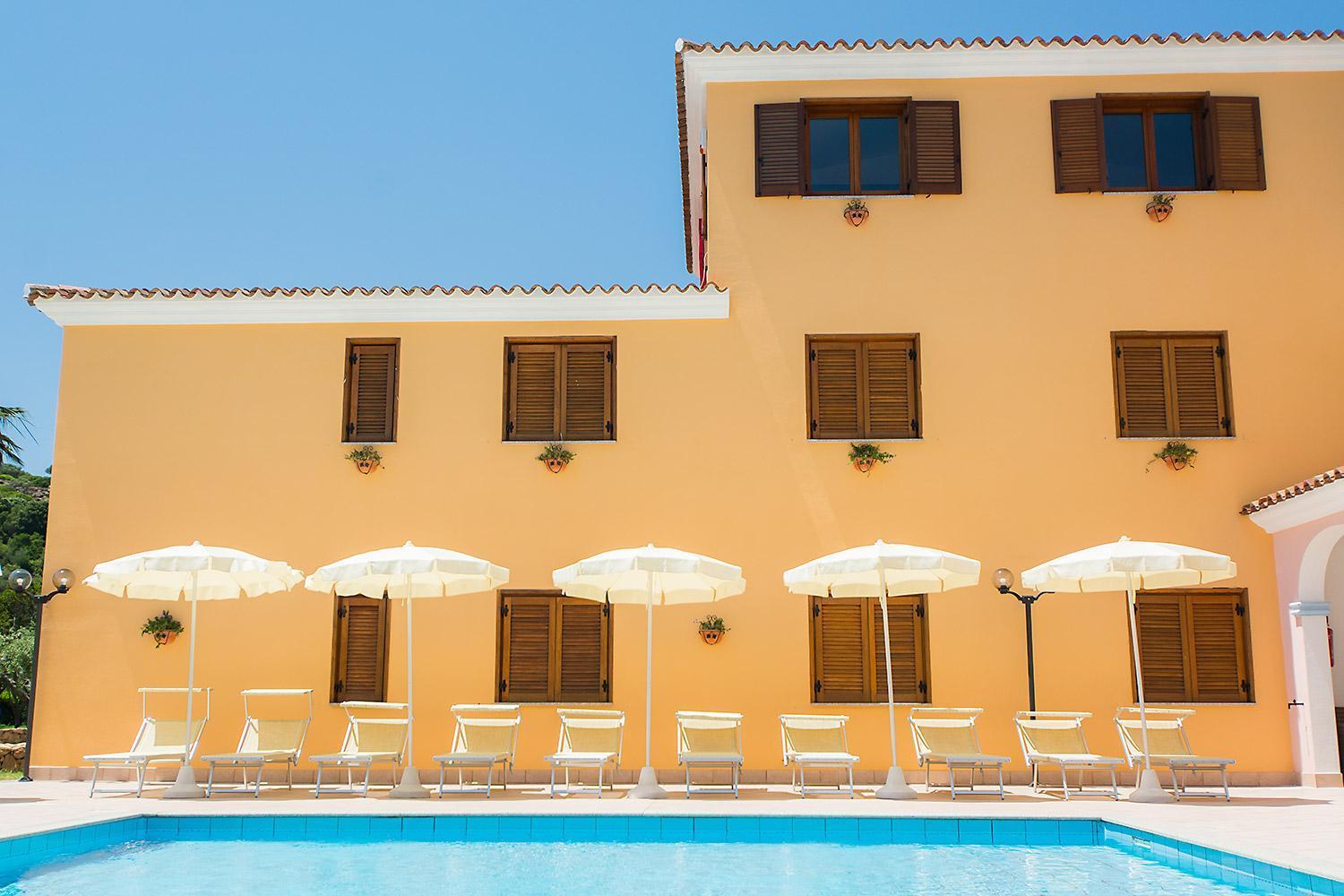 Residence Cala Viola Cala Liberotto Exteriör bild
