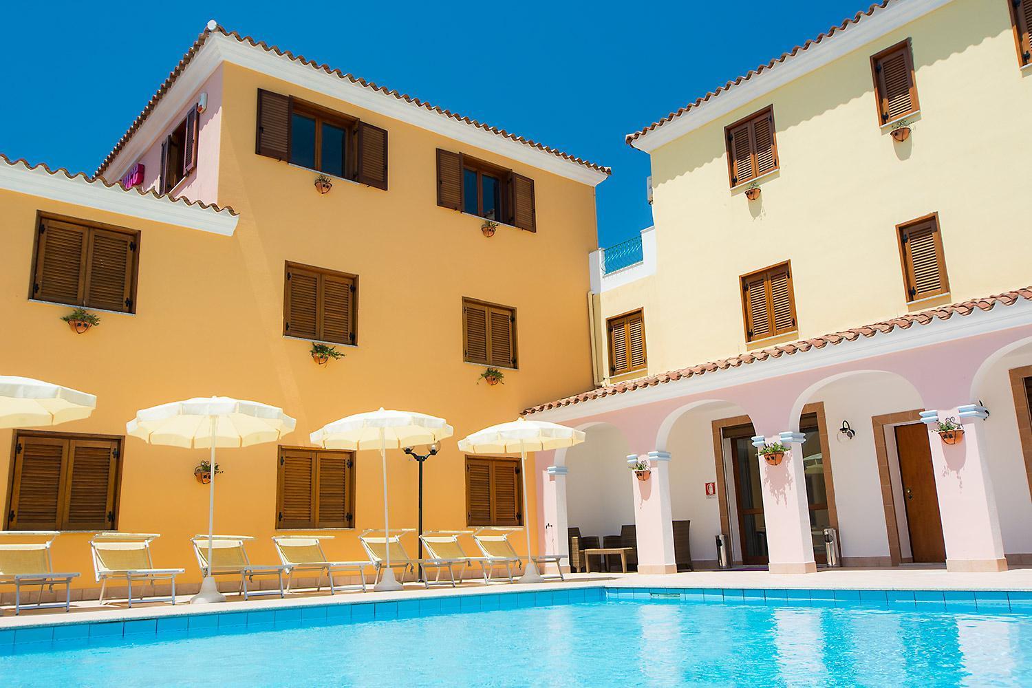 Residence Cala Viola Cala Liberotto Exteriör bild